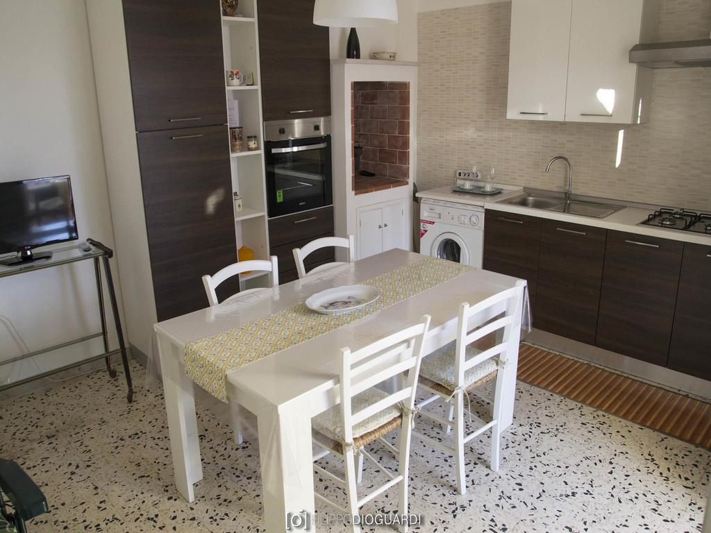 شقة Old Town House بولينيانو آ ماري الغرفة الصورة